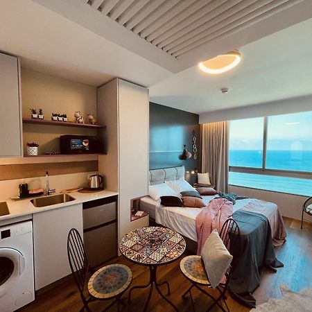 Carmel Holiday Apartments Нетанья Екстер'єр фото