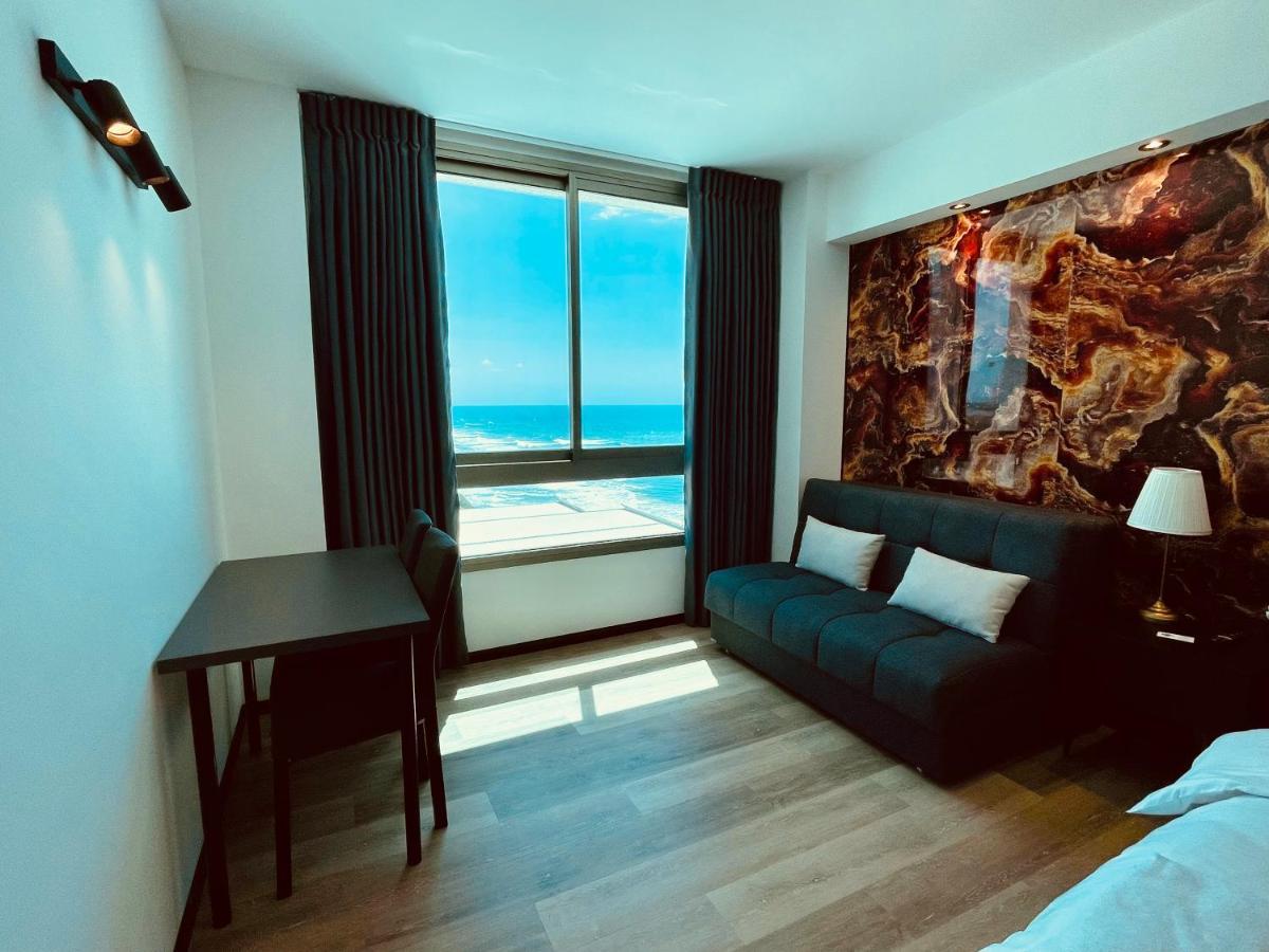 Carmel Holiday Apartments Нетанья Екстер'єр фото