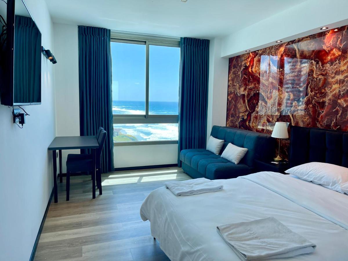 Carmel Holiday Apartments Нетанья Екстер'єр фото