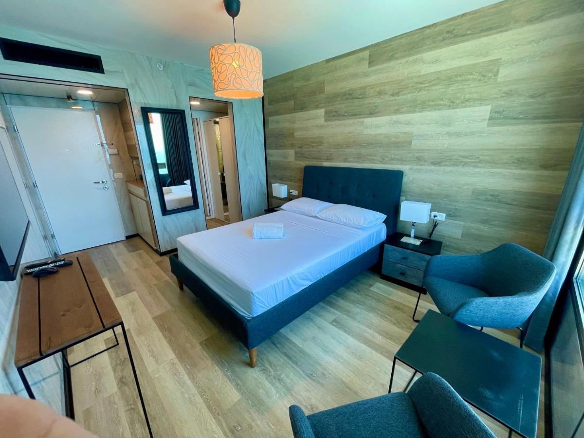 Carmel Holiday Apartments Нетанья Екстер'єр фото