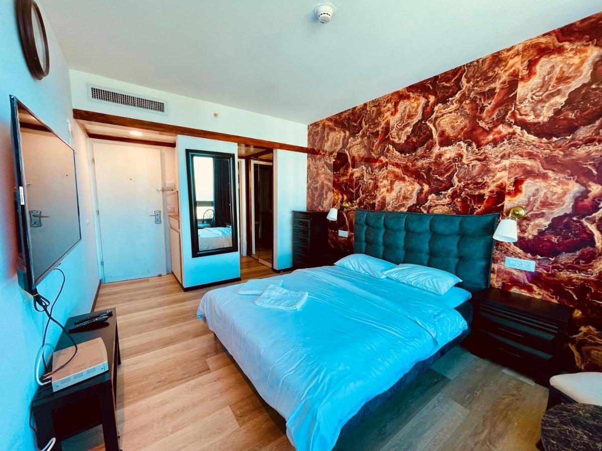 Carmel Holiday Apartments Нетанья Екстер'єр фото
