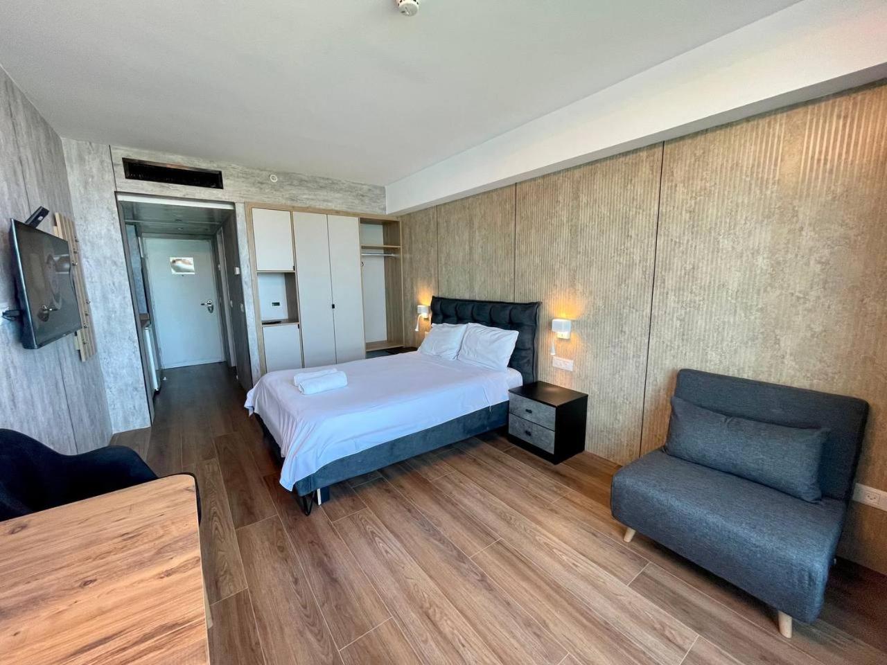 Carmel Holiday Apartments Нетанья Екстер'єр фото